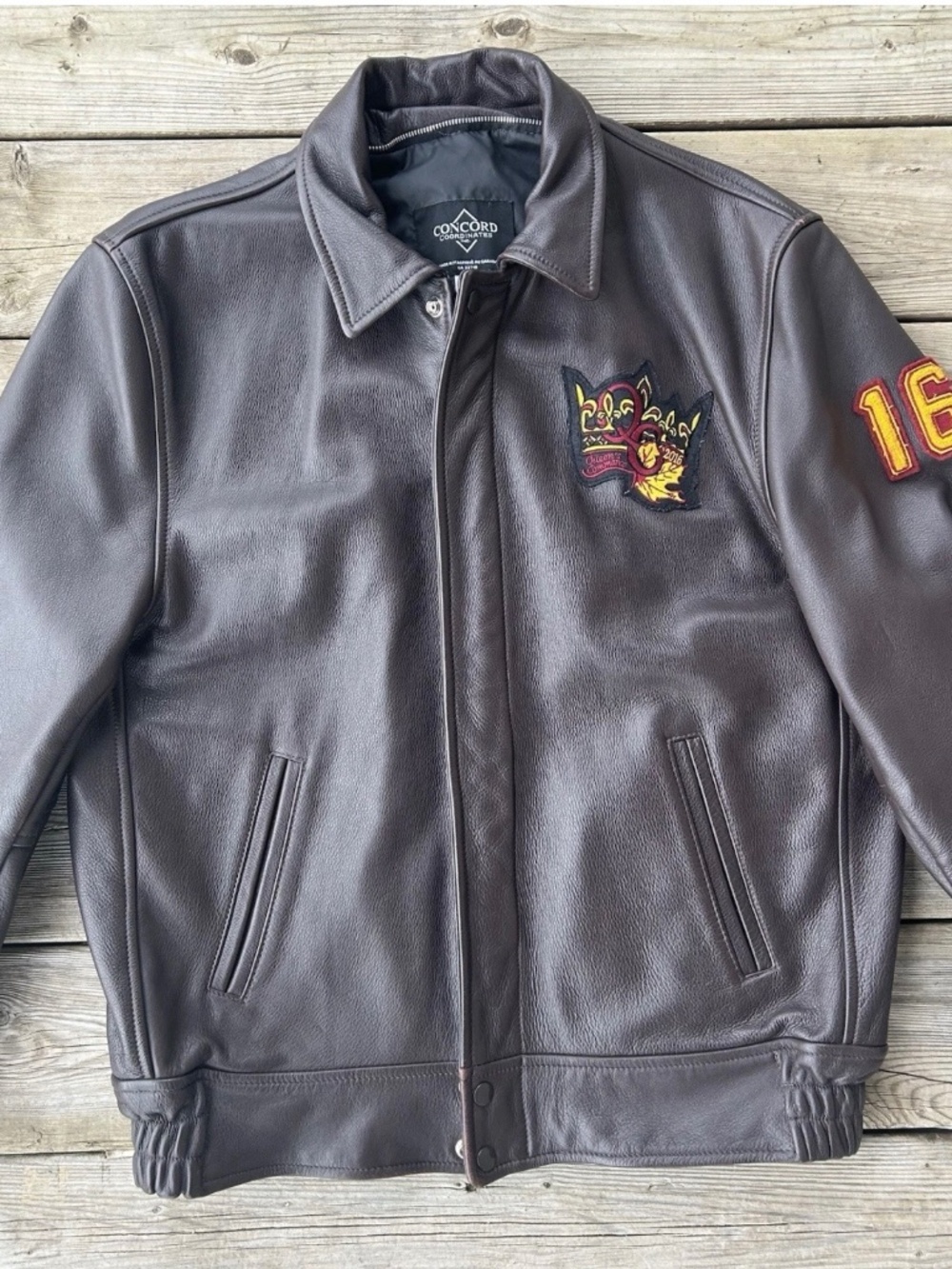 Men’s Medium 2016 Queens Commerce Brown Leather Bomer Jacket